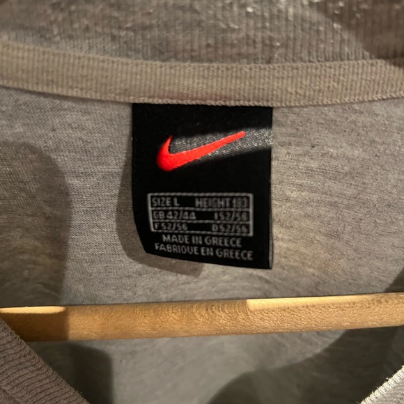 Nike Swoosh Grey Tee - Picture 3 of 3